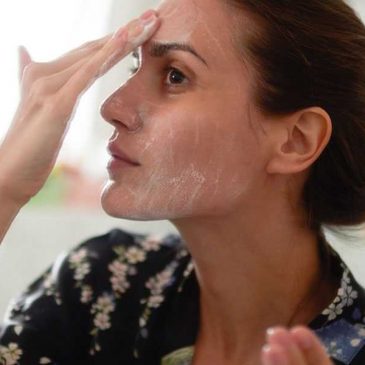 Как очищать кожу лица